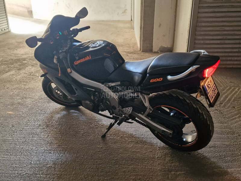 Kawasaki ZZR