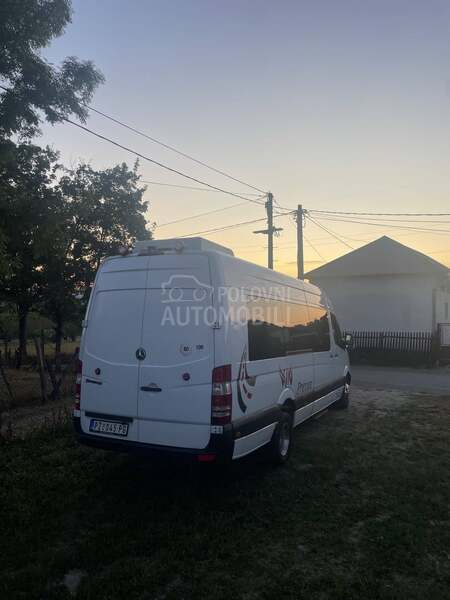 Mercedes Benz Sprinter  516