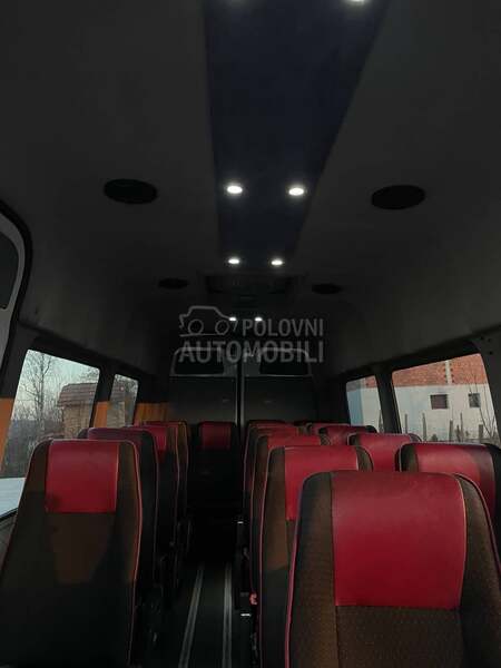 Mercedes Benz Sprinter  516