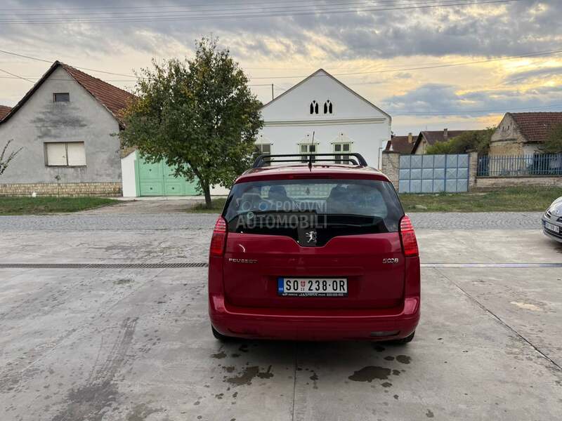 Peugeot 5008 