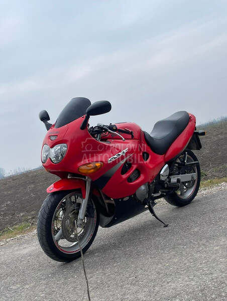 Suzuki GSX600F