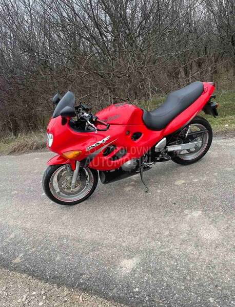 Suzuki GSX600F