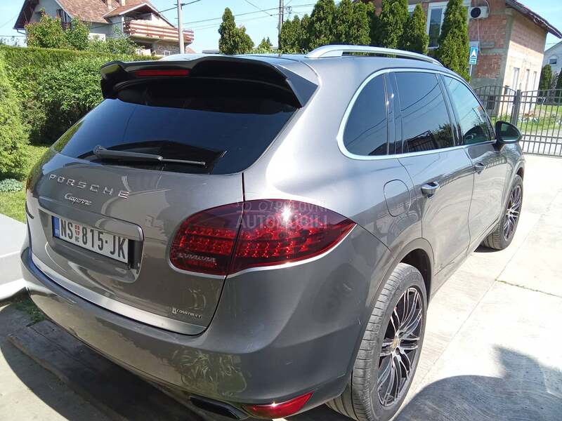 Porsche Cayenne 3.0