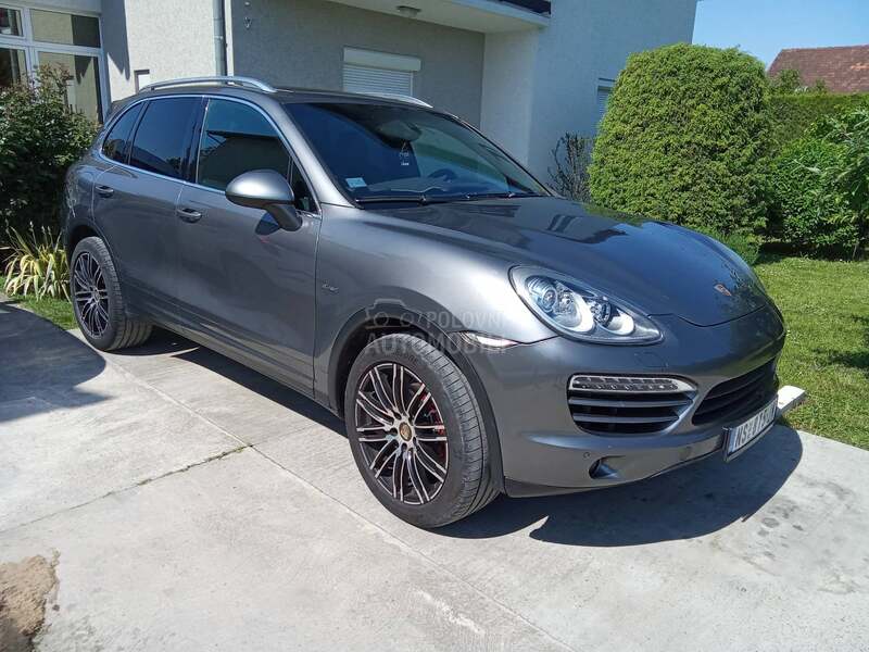 Porsche Cayenne 3.0