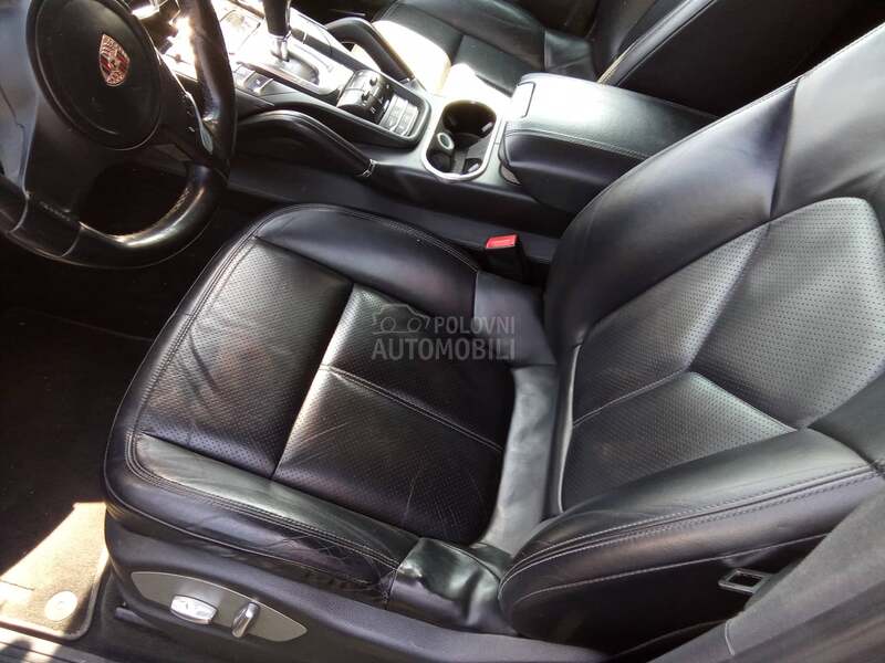 Porsche Cayenne 3.0