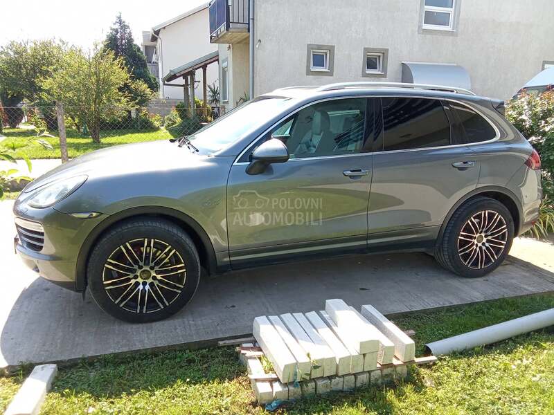 Porsche Cayenne 3.0