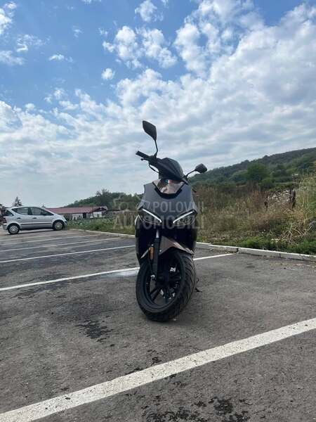 Trio MUSTANG XRS 125