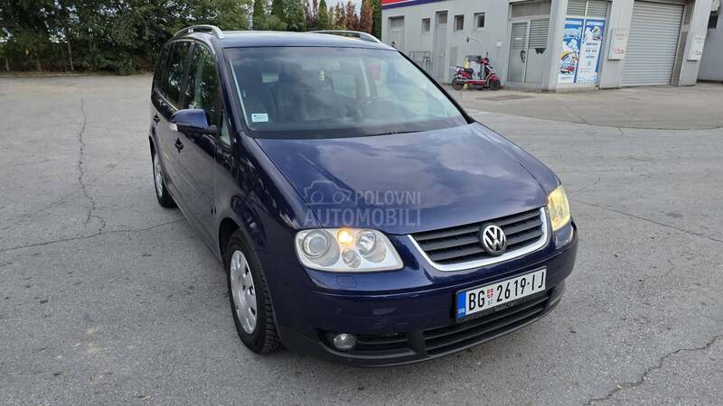 Volkswagen Touran 2,0TDI DSG HIGH LINE