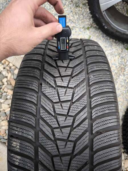 Hankook 275/40 R20 Zimska