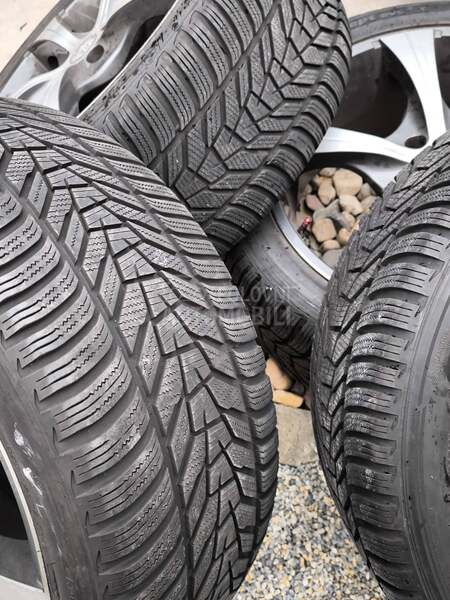 Hankook 275/40 R20 Zimska