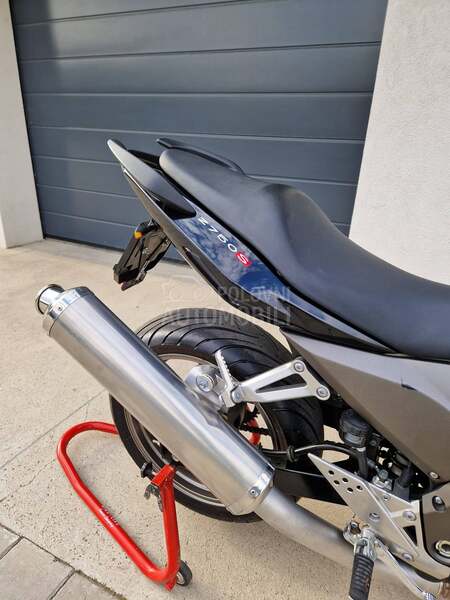 Kawasaki Z750S Z750
