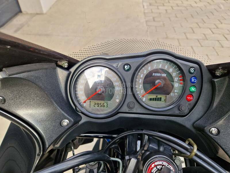 Kawasaki Z750S Z750