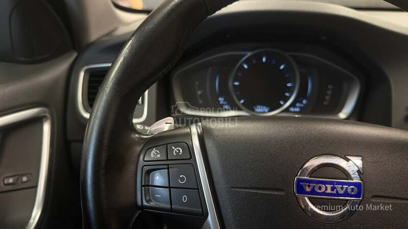 Volvo V60 //2.0D3/MEM/KAM/FUL