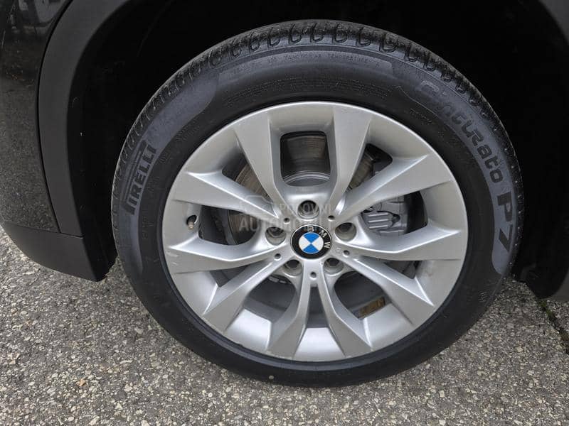 BMW X1 2.0D  SDRIVE. NOV