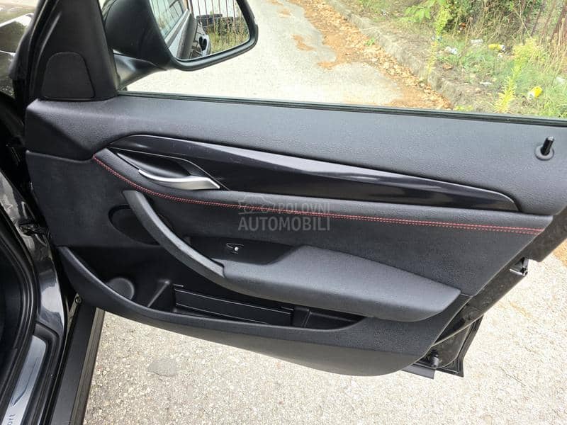 BMW X1 2.0D  SDRIVE. NOV