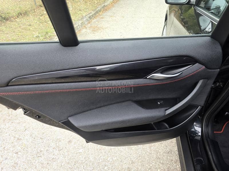 BMW X1 2.0D  SDRIVE. NOV