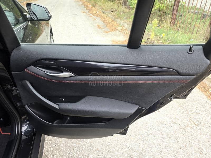 BMW X1 2.0D  SDRIVE. NOV