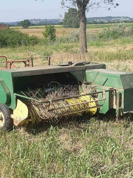 John Deere 456