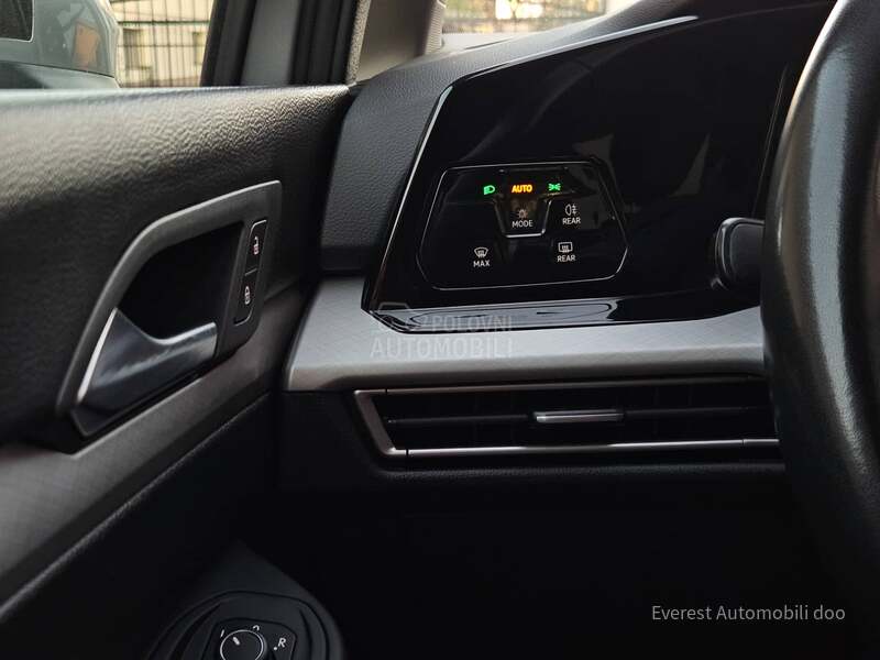 Volkswagen Golf 8 2.0TDi/DSG/STYLE