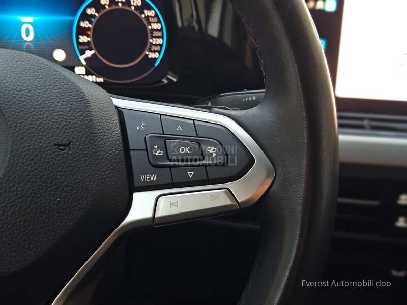 Volkswagen Golf 8 2.0TDi/DSG/STYLE