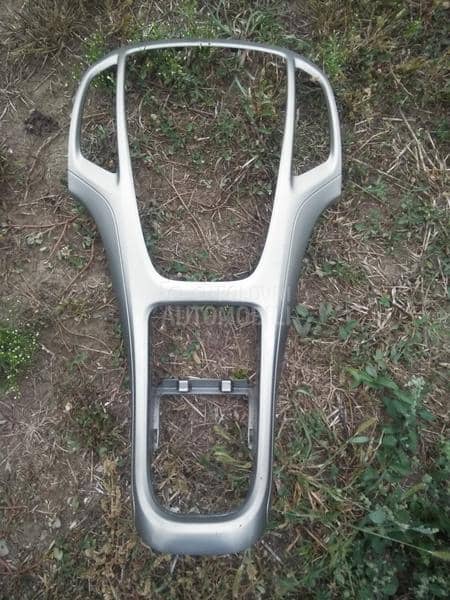 Plastika oko klime i radija