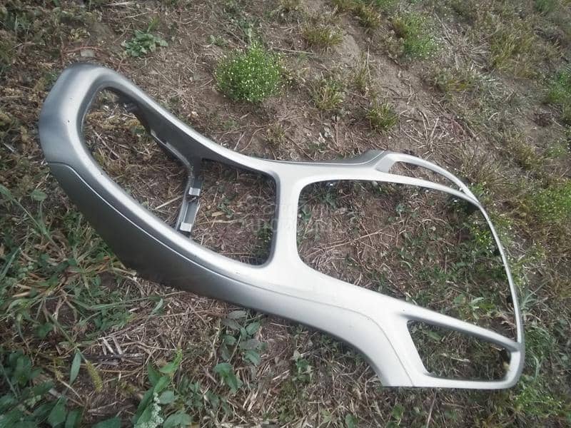 Plastika oko klime i radija