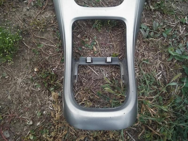 Plastika oko klime i radija