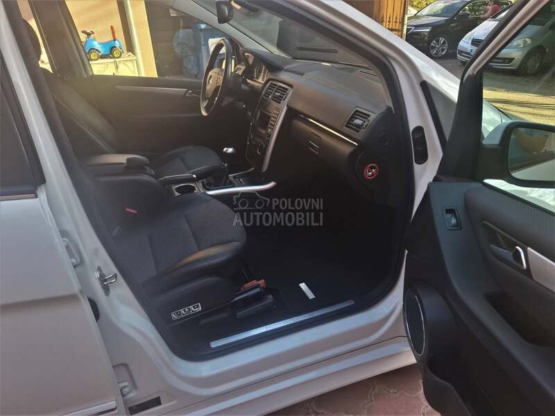 Mercedes Benz B 180 CDI SPORT HROME