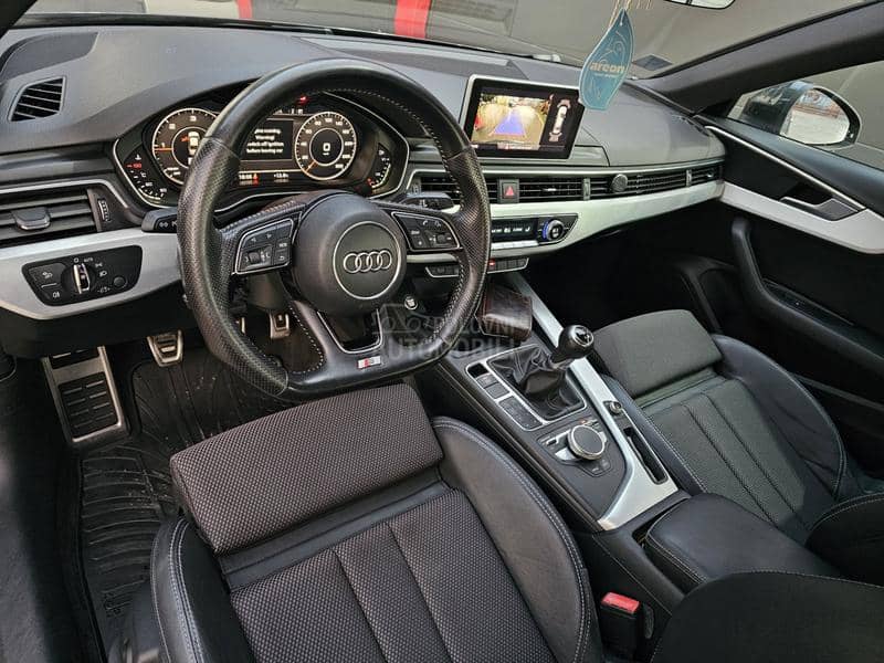 Audi A4 //S-LINE