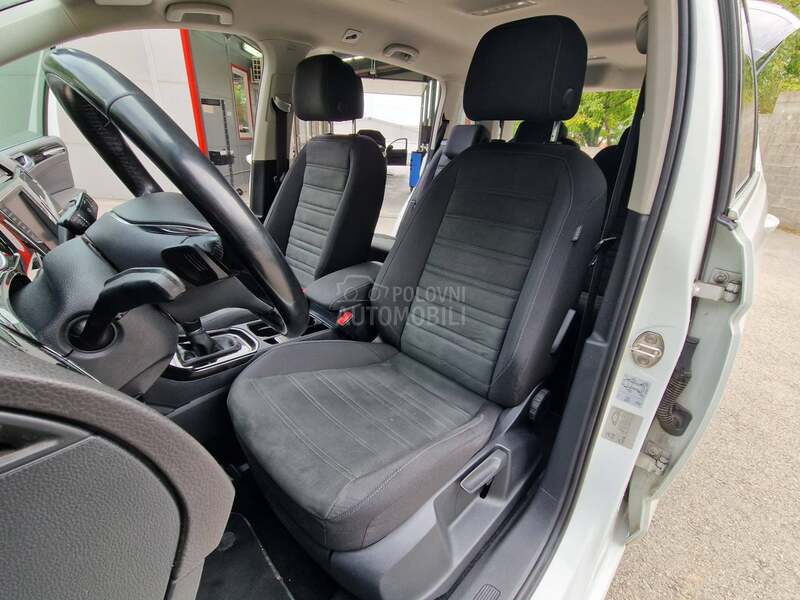 Volkswagen Touran 2.0 TDI DSG/F.U.L