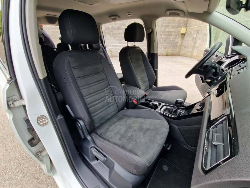 Volkswagen Touran 2.0 TDI DSG/F.U.L