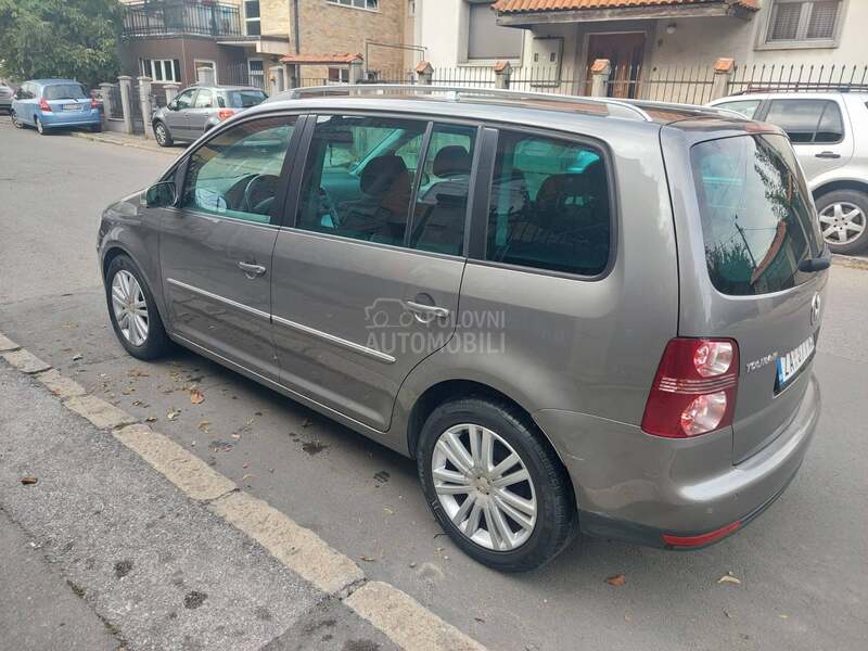 Volkswagen Touran 
