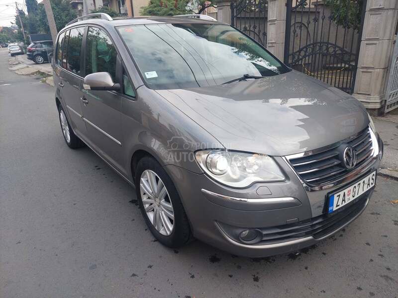 Volkswagen Touran 