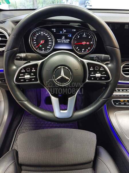 Mercedes Benz E 220 D/avangarde