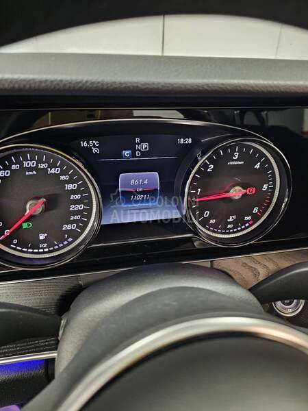 Mercedes Benz E 220 D/avangarde