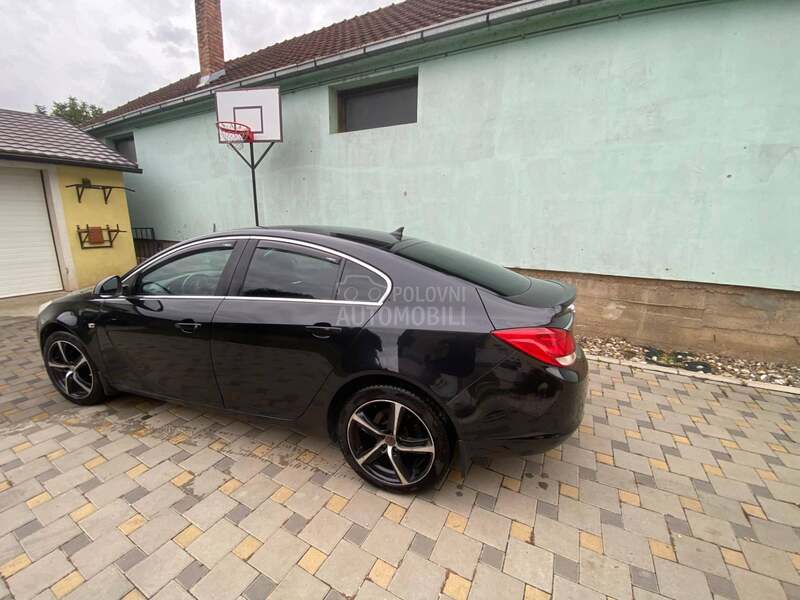 Opel Insignia 2.0