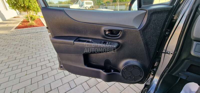 Toyota Yaris 1.0 VVTi