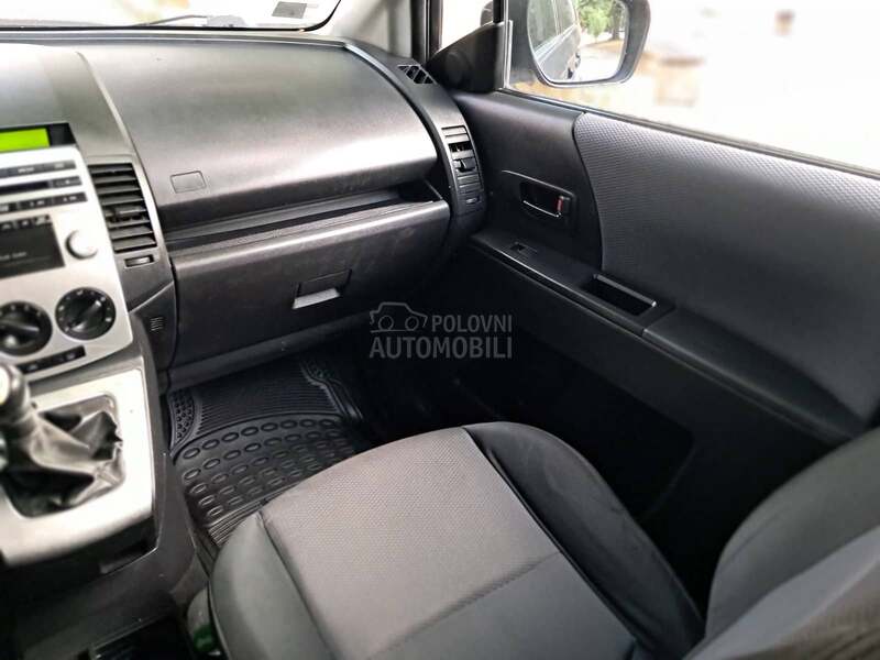 Mazda 5 