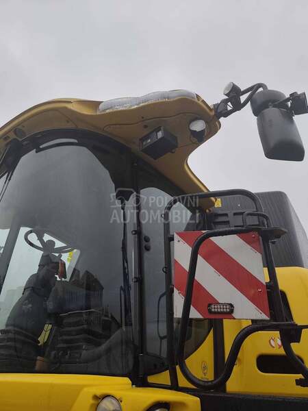 New Holland CR 9090