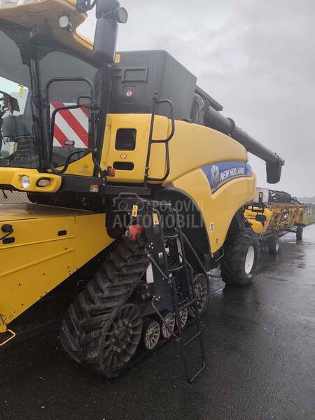New Holland CR 9090