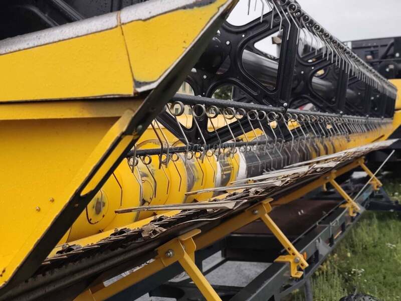 New Holland CR 9090