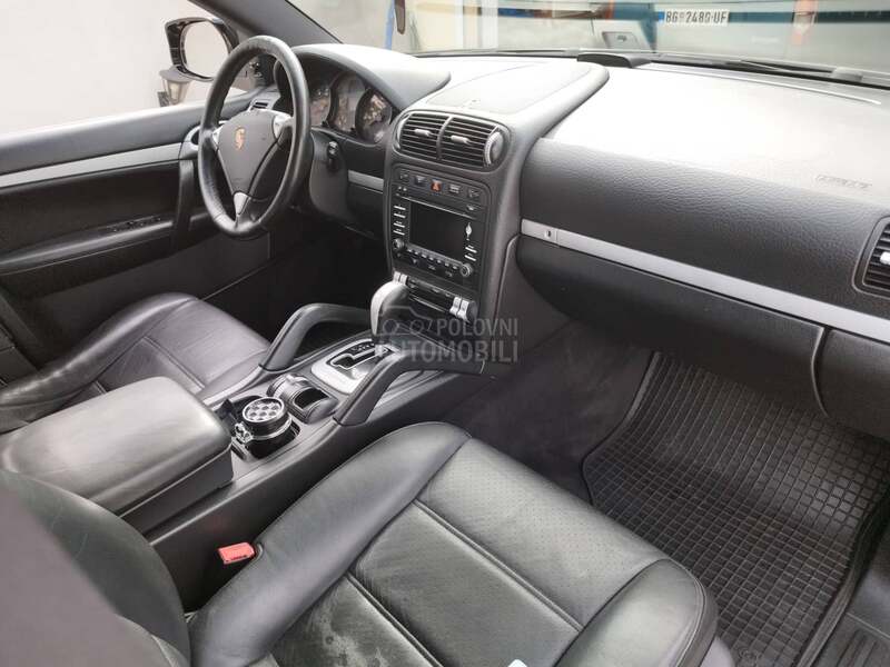 Porsche Cayenne 