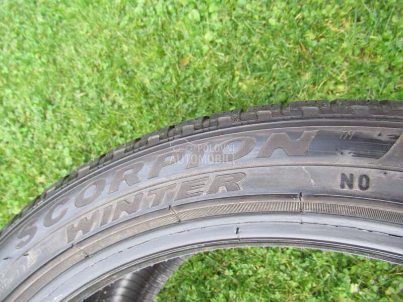 Pirelli 305/35 R21 Zimska