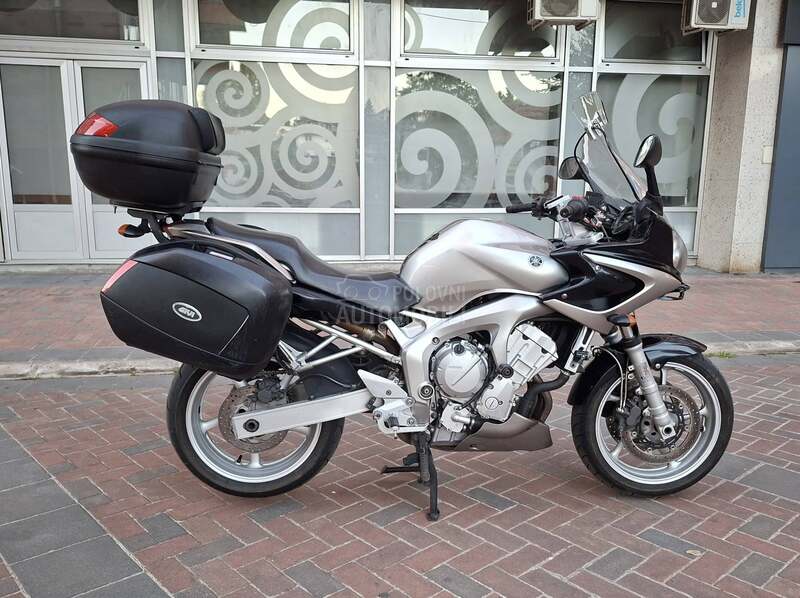 Yamaha FZ6S FAZER