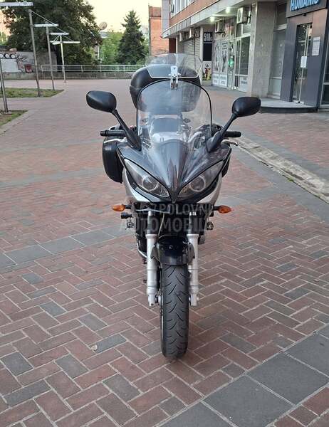 Yamaha FZ6S FAZER