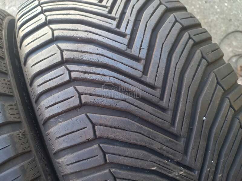 Michelin 235/60 R17 Zimska