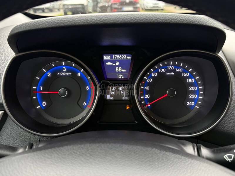 Hyundai i30 1.6 CRDI LED