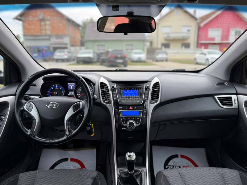 Hyundai i30 1.6 CRDI LED