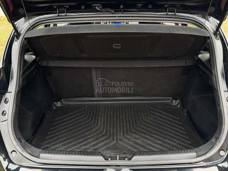 Hyundai i30 1.6 CRDI LED