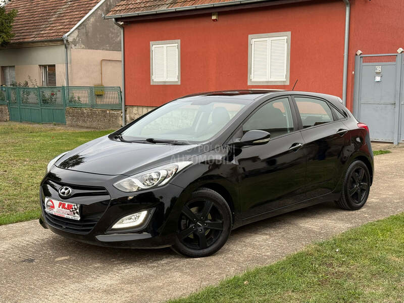 Hyundai i30 1.6 CRDI LED